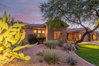 8919 E Cll Del Palo Verde in Scottsdale, AZ - Building Photo - Building Photo