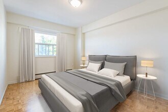 80 Speers in Oakville, ON - Building Photo - Building Photo