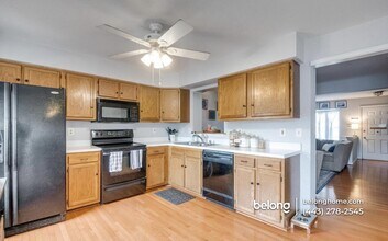 1152 Oakmoor Ct in Arbutus, MD - Building Photo - Building Photo