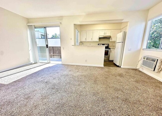 1395 Caminito Gabaldon in San Diego, CA - Building Photo - Building Photo