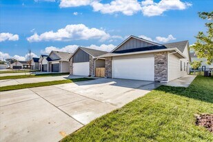 3730 Long Leaf St in Wichita, KS - Building Photo