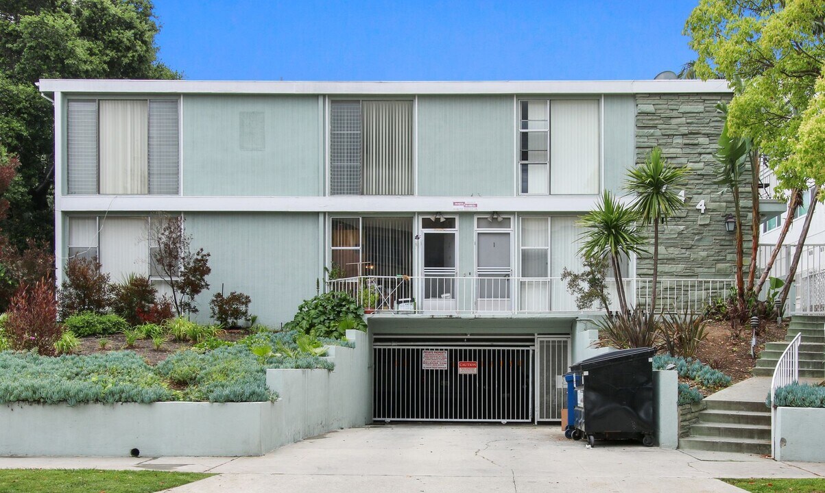 744 S.Windsor Blvd. - just south of Wilshire Blvd., Unit 05 in Los Angeles, CA - Foto de edificio