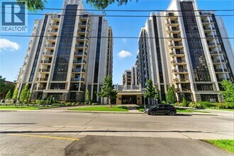 81 Robinson St in Hamilton, ON - Building Photo - Building Photo