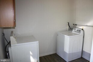 516 Colgate Ct in Bensalem, PA - Building Photo