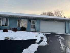 1419 12th St W in Hastings, MN - Building Photo