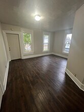 305 E Grove St in Greenville, MI - Building Photo - Building Photo