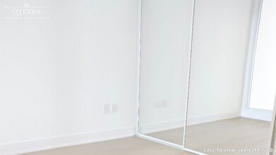 30 Shore Breeze Dr in Toronto, ON - Building Photo - Building Photo