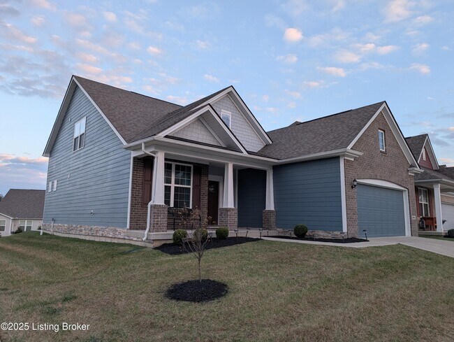 2861 Hamilton Springs Dr in Louisville, KY - Building Photo - Building Photo