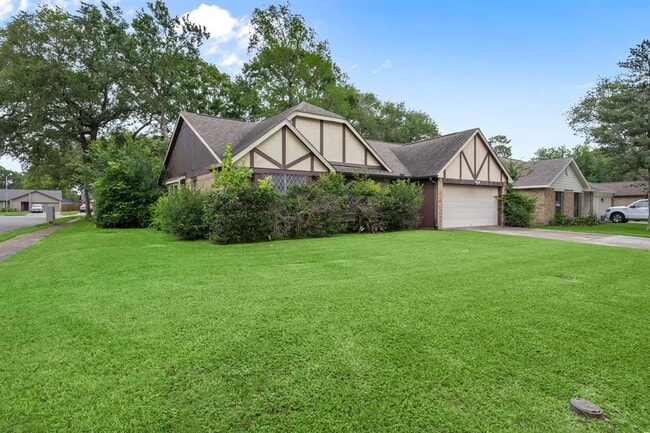 302 Foxtail Ct in League City, TX - Building Photo - Building Photo