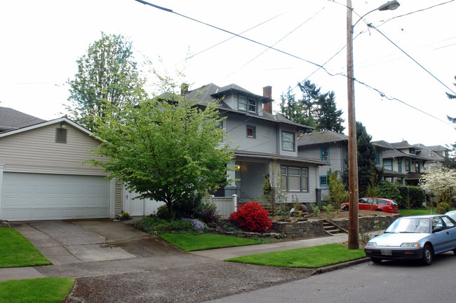 The Irvington 8 Apartments in Portland, OR - Building Photo - Building Photo