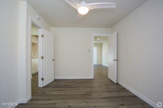 1740 Redondo Ave in Long Beach, CA - Building Photo - Building Photo