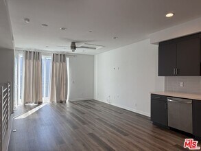 2931 1/2 Denby Ave in Los Angeles, CA - Building Photo - Building Photo