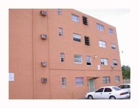 33rd Street Apartments in Miami, FL - Building Photo - Building Photo