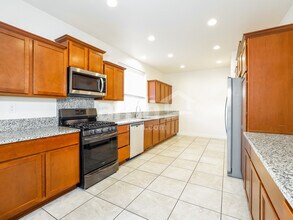 18667 Granite Peak Ct in Reno, NV - Building Photo - Building Photo