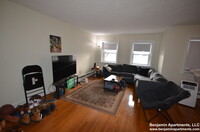 318 Tappan St, Unit 1 in Brookline, MA - Foto de edificio - Building Photo