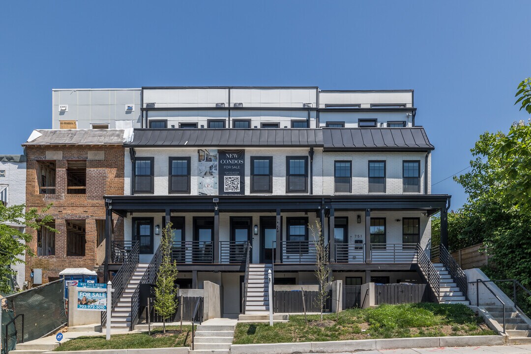 753 Columbia Rd NW in Washington, DC - Building Photo