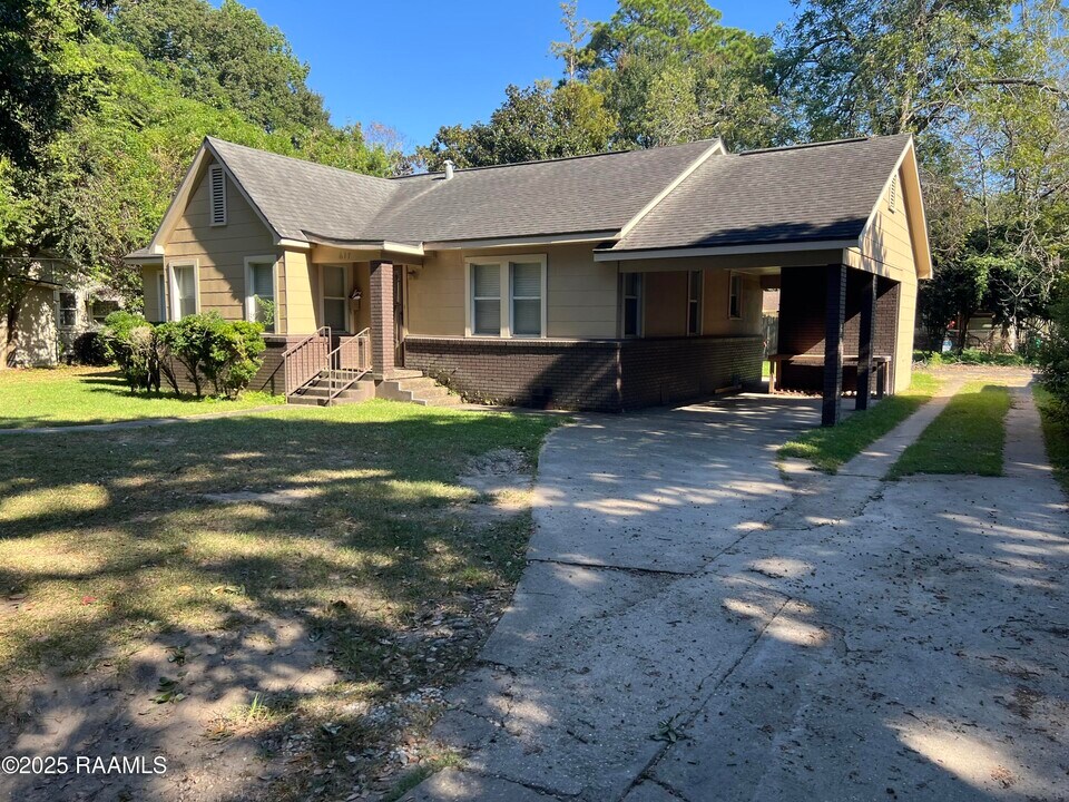 617 Wilson St in Lafayette, LA - Building Photo