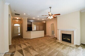 7068 Rapid River Dr W in Jacksonville, FL - Building Photo - Building Photo