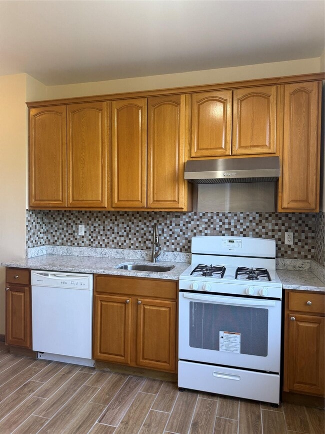 property at 72-31-72-68 68th St