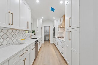 1542 Lavista Rd NE in Atlanta, GA - Building Photo - Building Photo