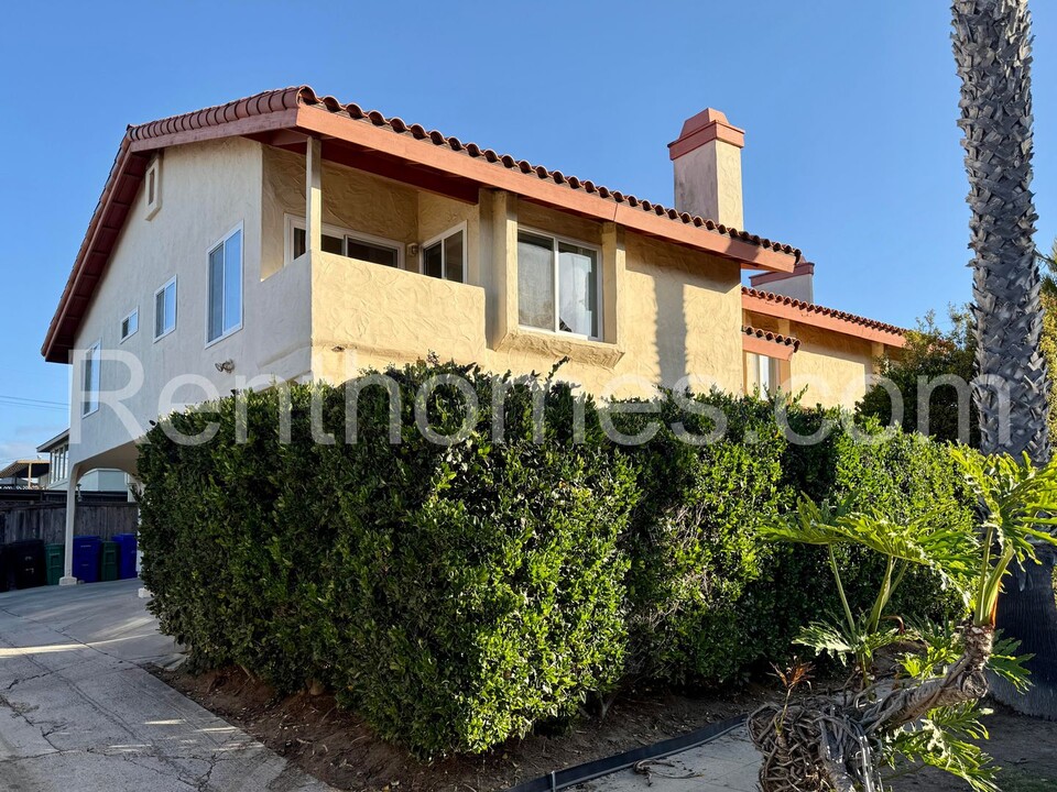 6506 Electric Ave in San Diego, CA - Building Photo