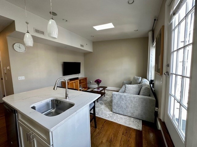 180 W Seventh St in Boston, MA - Building Photo - Building Photo