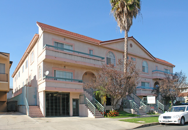 Luxury Apartments in Los Angeles, CA - Building Photo - Building Photo