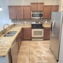 8502 Zapota Way in Tampa, FL - Building Photo - Building Photo