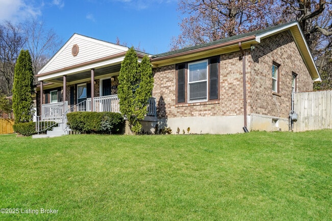 501 Candlelight Ln in Louisville, KY - Building Photo - Building Photo