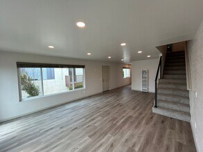2436 Manchester Ave in Encinitas, CA - Building Photo - Building Photo
