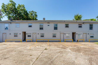 7016 Avenue F in Houston, TX - Foto de edificio - Building Photo