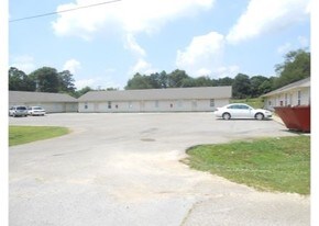 1700 Pineview St in Jonesboro, AR - Building Photo
