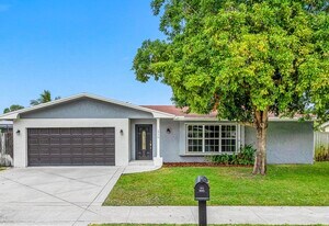 1775 SW 8th St in Boca Raton, FL - Building Photo