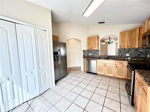 10464 Blackmore Dr in Tampa, FL - Building Photo - Building Photo