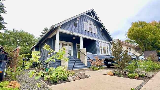 property at 332 W 5th Ave