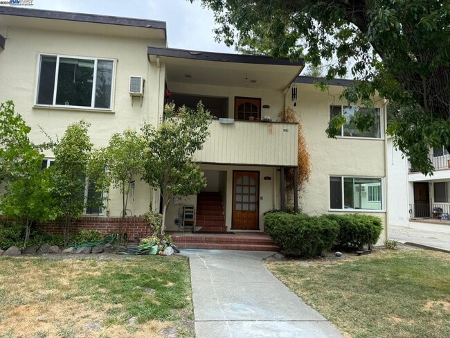 property at 987 Paulson Ct