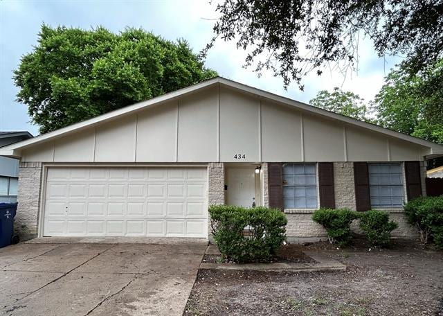 property at 434 Clover Ln