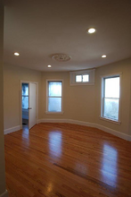 8 Rockledge St, Unit 1 in Boston, MA - Building Photo - Building Photo