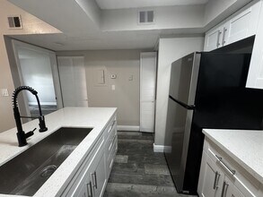 5628 Rock Island Rd in Tamarac, FL - Building Photo - Building Photo