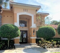 241 SW Palm Dr, Unit 101 in Port St. Lucie, FL - Foto de edificio - Building Photo
