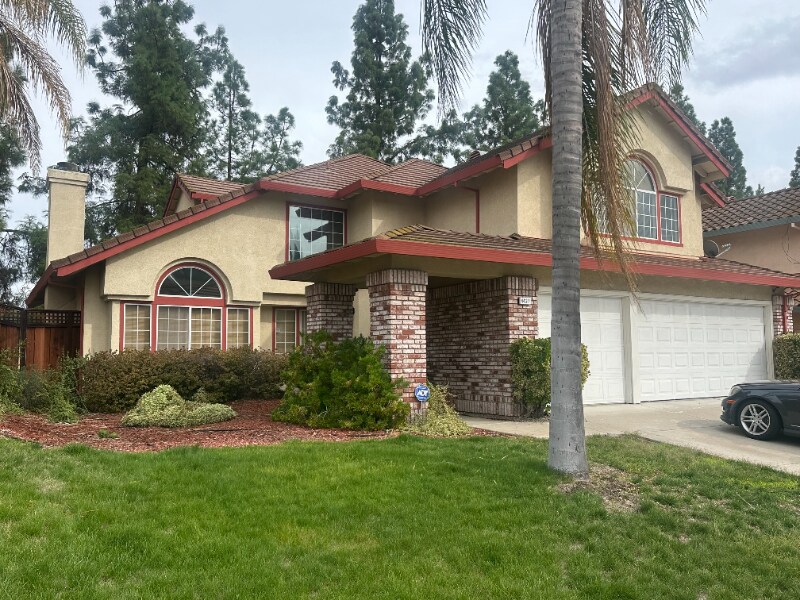4437 Rock Island Dr in Antioch, CA - Building Photo