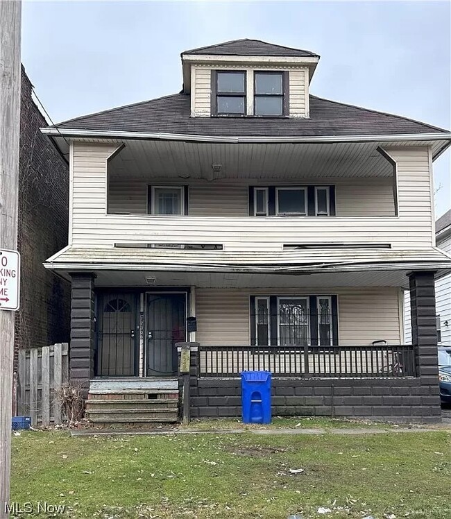 12308 Rexford Ave, Unit upstairs