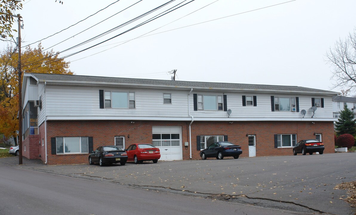 904-908 Country Club Dr in Bloomsburg, PA - Building Photo