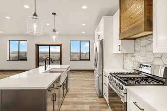 288 E 5th S in Sugar City, ID - Building Photo - Building Photo