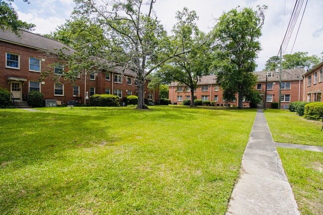 4103 Devine St in Columbia, SC - Building Photo - Building Photo