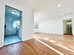 1142 S Bedford St in Los Angeles, CA - Building Photo - Building Photo