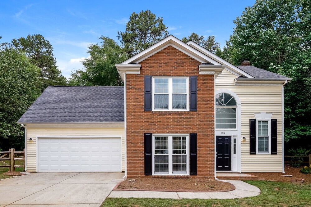 15110 Osterley Ct in Charlotte, NC - Building Photo