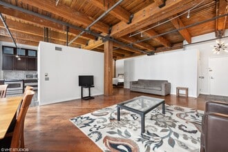 540 N Lake Shore Dr in Chicago, IL - Building Photo - Building Photo