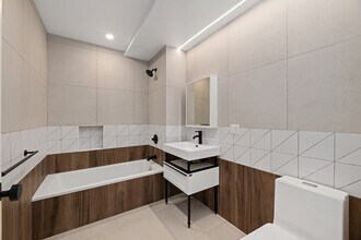 56-62 W 125th St in New York, NY - Foto de edificio - Building Photo