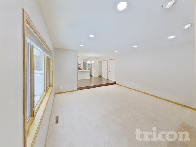 2303 Leyland Cir in Woodbury, MN - Building Photo - Building Photo